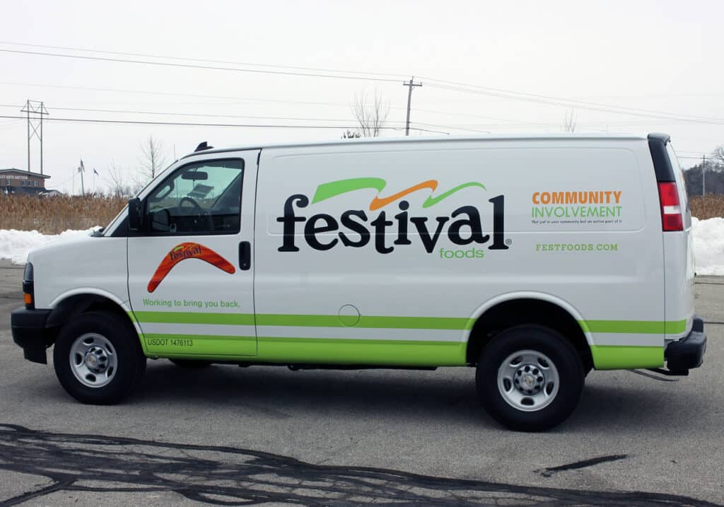 Festival foods van lettering.